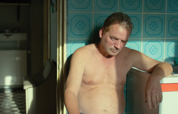 Apartment 21: Neighbors Lose Their Balance in Radu Muntean’s One Floor Below (Un Certain Regard)