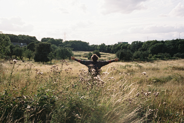 Andrea Arnold Bird Movie Review