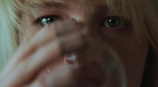 Lynne Ramsay Die, My Love Movie Review