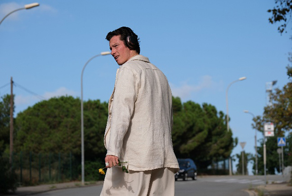 karim-ainouz-rosebush-pruning-review